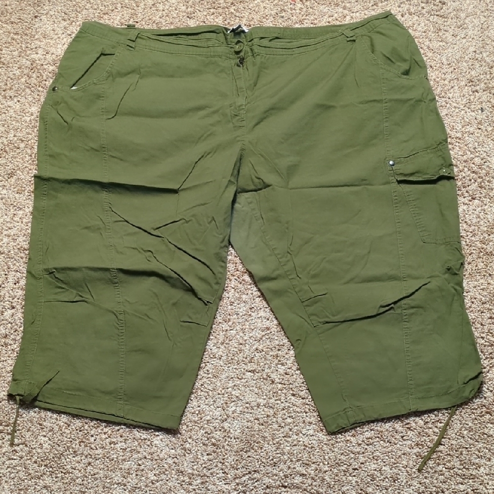 ellos Green Cargo Shorts Lightweight Outdoor Wear